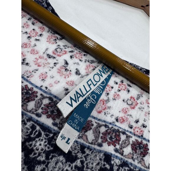 Wallflower Women's Stripe Floral Tank Blouse L Round Neck Sleeveless Lace Trim - Picture 3 of 7